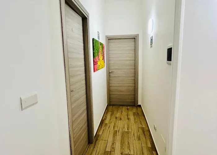 Vespucci Di Nisti Monica Πανσιόν 4*